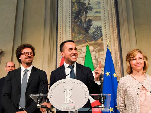 Salvini e Di Maio chiedono il voto l'8 luglio. E il Colle...