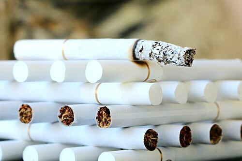 Manovra, aumento delle tasse di sigarette e tabacco: i nuovi prezzi