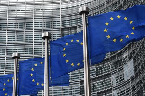 Nuova lettera dell'Ue al governo: "Necessari chiarimenti sul debito"