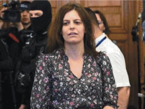 Pd, rivolta sul codice etico. Il primo effetto? Vietato candidare Ilaria Salis...