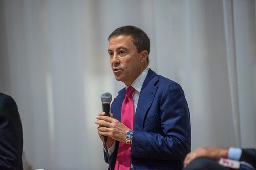 Bocchino e l'insulto choc dello scrittore De Giovanni: "Ecco la loro democrazia"