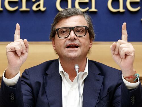In Onda, Carlo Calenda a sorpresa: “Così darei il sostegno al governo di centrodestra”