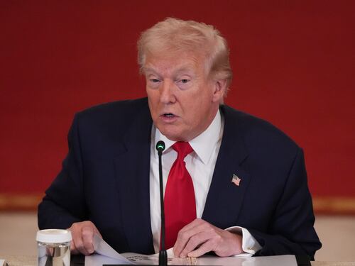 Iran, possibili soldati Usa sul campo: Trump ci pensa seriamente