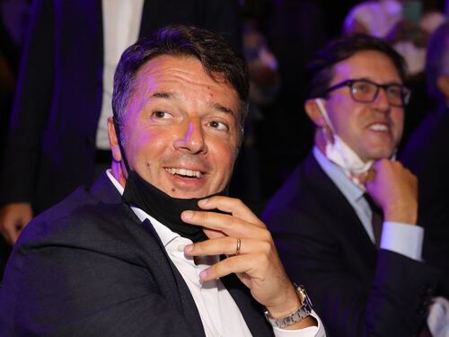 Renzi esulta per l'assist che arriva dal giudice. Colpo al multificio di Nardella