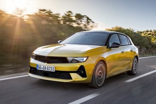 Opel Astra scopre l'ibrido