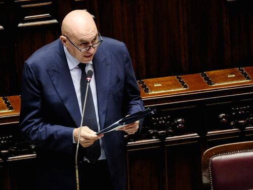 Dossieraggio, lo sfogo di Crosetto: "Fiducia nei Servizi". E riparte il caos