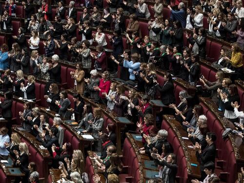 Violenza di genere, 1400 donne alla Camera dei deputati. I dati: 84 vittime in 9 mesi