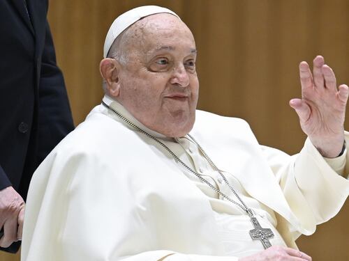 Papa Francesco, come sta davvero: "Non è fuori pericolo ma..."