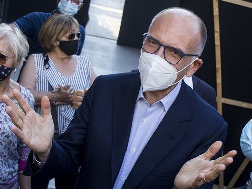 Enrico Letta messo con le spalle al muro dal Pd: se perde a Roma rischia le dimissioni