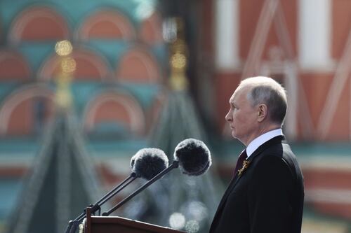 Russia, il Giorno della Vittoria a metà: Putin sottotono alle celebrazioni