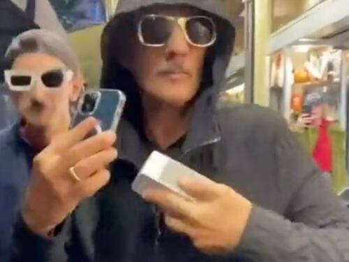 Fiorello svergogna Macron: "Ritira l'ambasciatore? Vi mandiamo..."