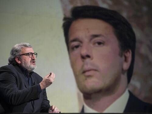 Scissione Pd, Renzi telefona a Emiliano: prove tecniche di riconciliazione