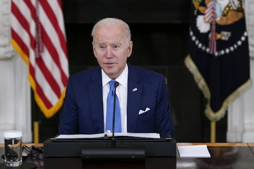 “Joe Biden farà iniziare la guerra in Ucraina”. Il solito viziaccio dei dem Usa