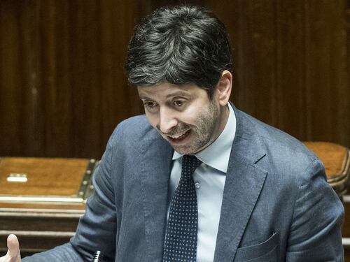 Speranza, che schiaffone dal Pd: così ha fatto arrabbiare gli ex Dc. E Renzi gode