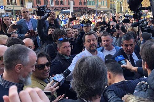 Congresso famiglie, è il giorno di Salvini. Proteste a Verona