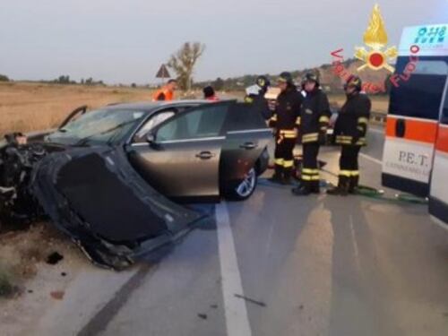 Schianto camper-pullman: famiglia distrutta sull'A13
