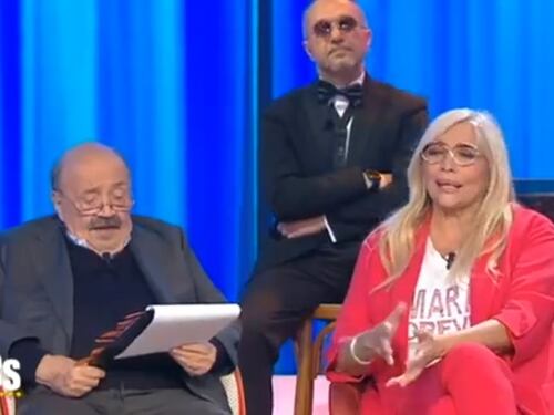 Mara Venier da Costanzo: Arbore, i momenti bui e la bordata alla Rai