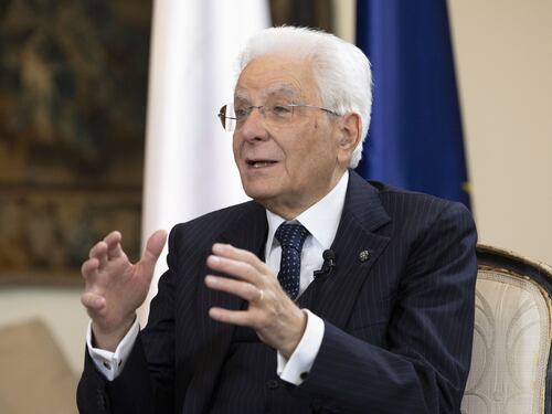 Musk rilancia contro i giudici: "Autocrazia". Mattarella: "L'Italia sa badare a se stessa"