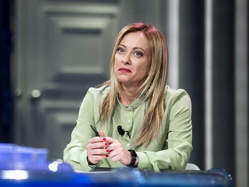 Ennesima strategia subdola e gogna per gli studenti: Giorgia Meloni all’assalto per le decisioni sulla scuola