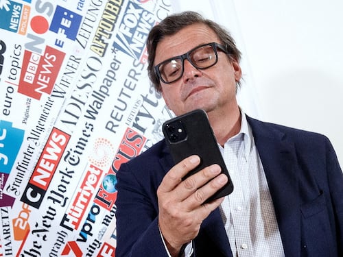 Tutti dentro nel centrosinistra e Carlo Calenda "sparisce" da Twitter: scatta il panico nel Pd