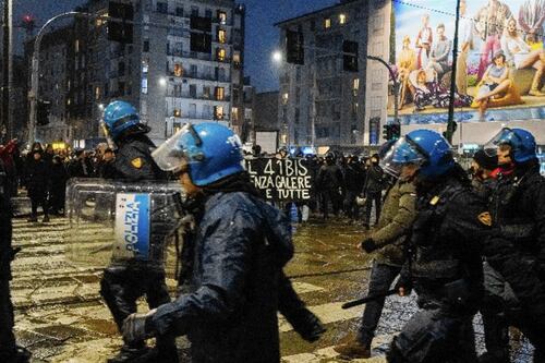 Caso Alfredo Cospito, gli anarchici sfidano lo Stato