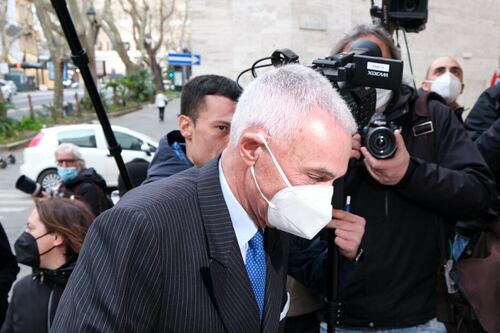 Caos AstraZeneca, così l'Aifa ha seminato il panico