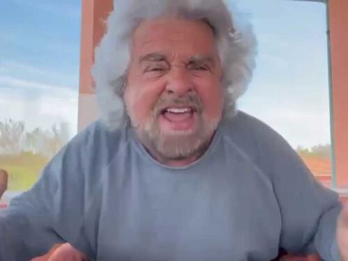 Beppe Grillo e il video suicida: "È nel panico per le intercettazioni e ha disperato bisogno di protezione"