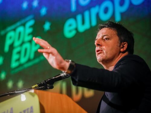 Renzi evita la rottura con Azione: riunisce Iv e accelera sul partito unico