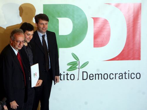 La resa dell’inventore del logo del Pd: "Tanto ormai voto 5 stelle"