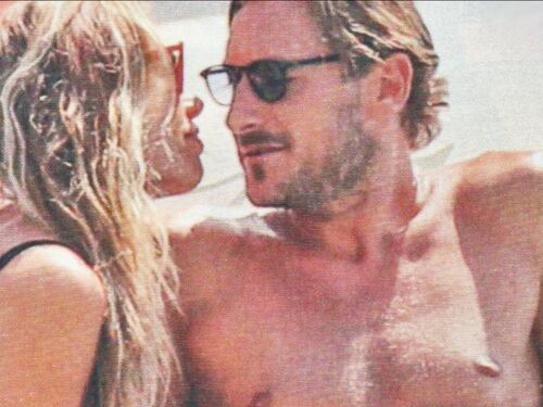 Totti e Ilary Blasi mai così: vacanze hot senza figli (Chi)