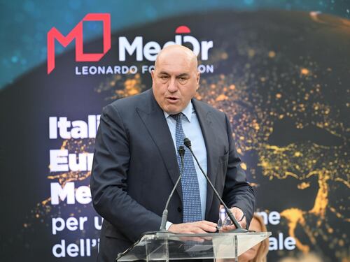 Caso Vannacci, il ministro Crosetto si sfoga: "io diverso da chi mi attacca"
