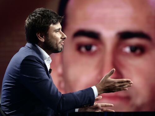 Stati generali, è rissa M5s. Di Battista smaschera i governisti: mostrate i voti