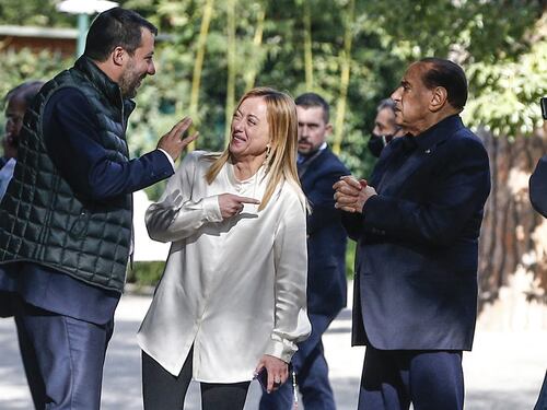Vertice decisivo per eleggere Berlusconi al Colle. Salvini: "Centrodestra compatto fino alla fine"