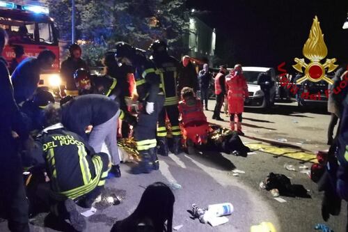 Panico al concerto di Sfera Ebbasta, 5 ragazzini e una mamma uccisi dalla folla