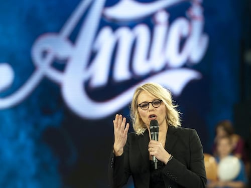 La danza torna sul trono di Amici. De Filippi: sì ai talenti stranieri
