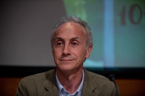 Il Fatto di Travaglio intervista Guariniello per sostenere il licenziamento di chi non si vaccina contro il Covid