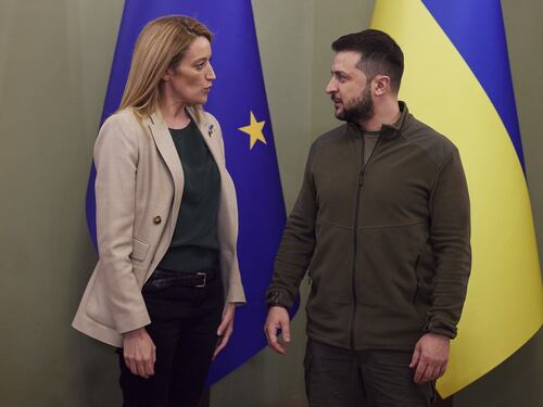 L’annuncio dal Parlamento europeo: embargo immediato di tutte le forniture di energia dalla Russia