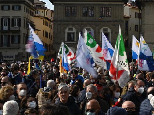 A sinistra scoppia la lite per fare il leader dei cespugli centristi