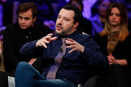 Salvini: "Maduro è un delinquente". E Guaidò attacca Di Battista: "Non sa cosa succede qui"