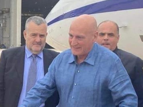 Chico Forti, chiesta la semilibertà. Lo zio: "Potrebbe uscire dal carcere a Pasqua"