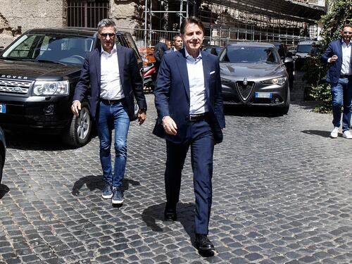 Alta tensione nell'incontro tra Giuseppe Conte e Beppe Grillo: stop alla deroga dei due mandati