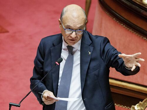 Violenza contro le donne, il ministro Valditara: "Scuola al centro dell'educazione al rispetto"