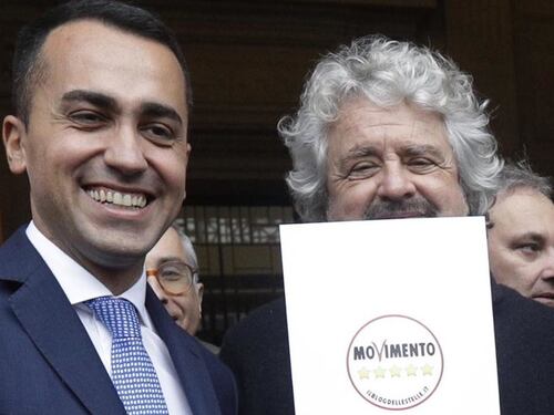 Vergogna Grillo. La solidarietà a Di Maio con una gaffe sui 5stelle: "Più pericolosi dell'Isis"