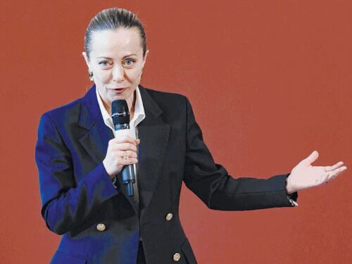 Meloni pronta per Trump: "Momento difficile, consapevole di cosa difendo"