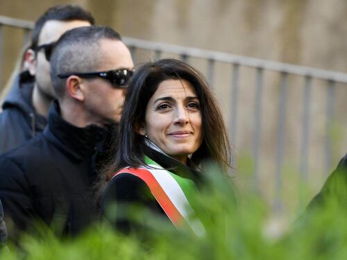 Roma, Virginia Raggi fa il passo indietro: "Non mi ricandiderò a sindaco"