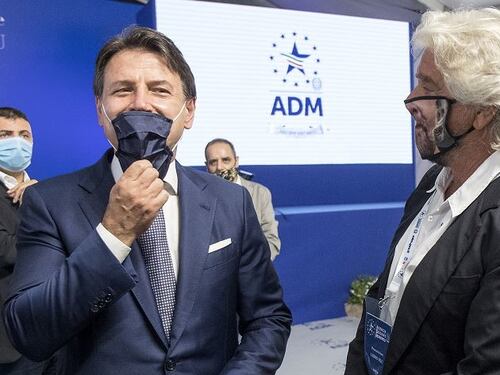 Tensione alle stelle tra Conte e Grillo, scontro durissimo sul blog del Garante