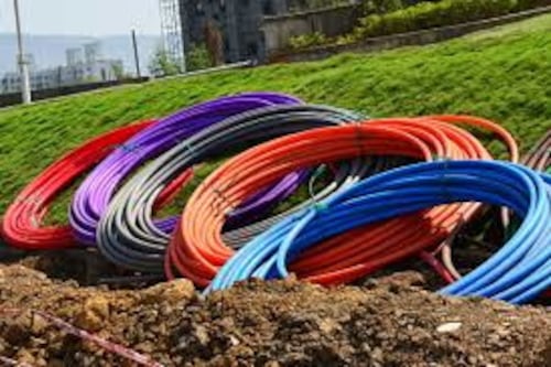 Rete unica a banda ultra-larga, c'è l'accordo per la svolta digitale in Italia. Ecco chi la costruisce