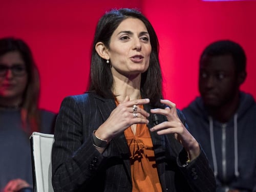 La Raggi premia quelli dello staff