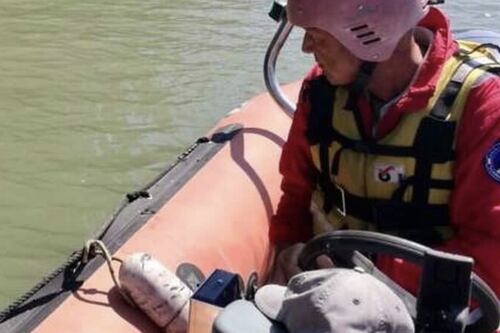 Elicottero precipita nel Tevere. Ancora in corso le ricerche
