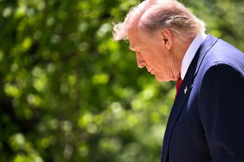 Iran, Trump attende risposta di Teheran e Vance vola in Pakistan